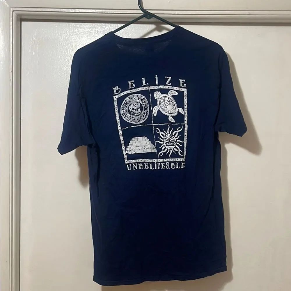 Belize T-shirt, size medium